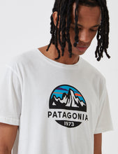 Load image into Gallery viewer, Patagonia Fitz Roy Scope Organic T-­Shirt - White
